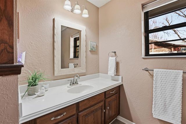 2008 Brookwood Place, Edmond, OK 73034