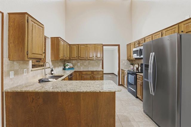 2008 Brookwood Place, Edmond, OK 73034