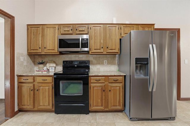 2008 Brookwood Place, Edmond, OK 73034