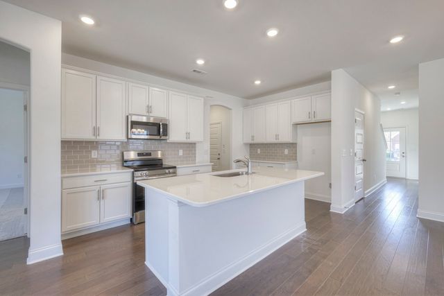 520 Misty Creek Court, Nashville, TN 37207