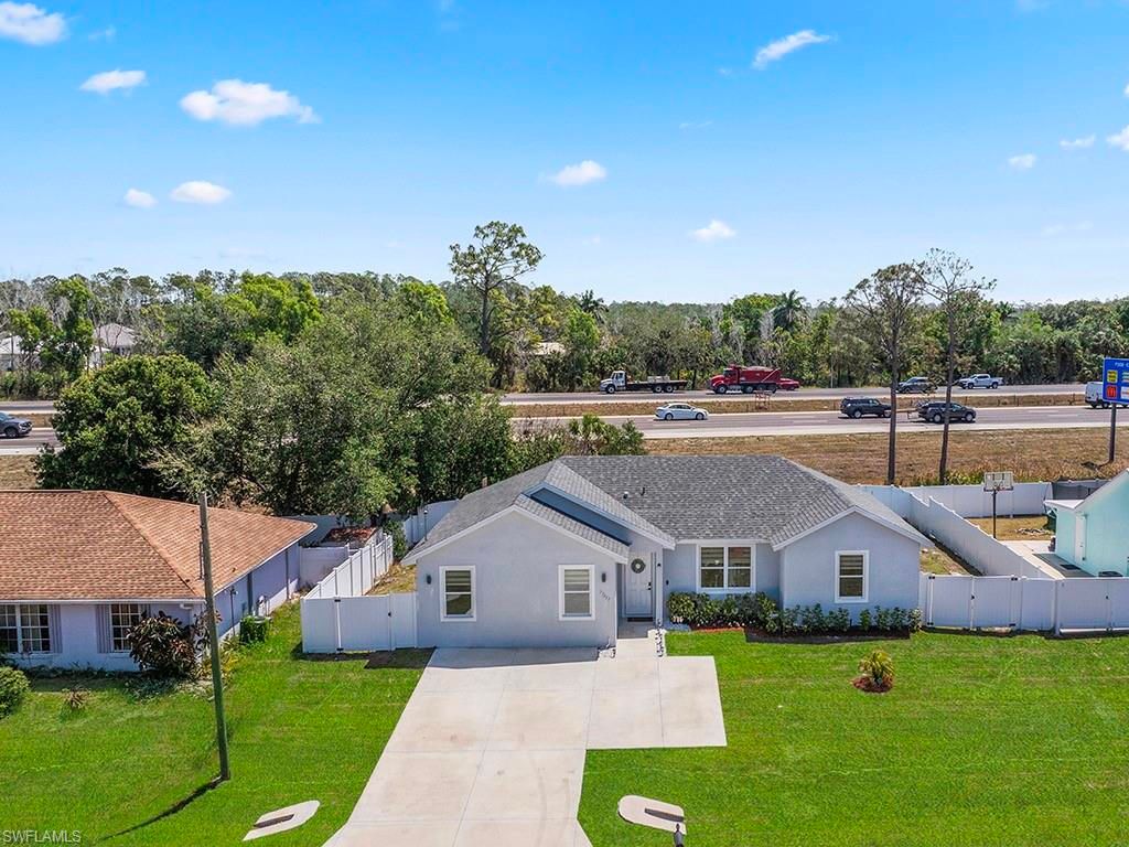 27257 Pinecrest LN, BONITA SPRINGS, FL 34135 — exterior