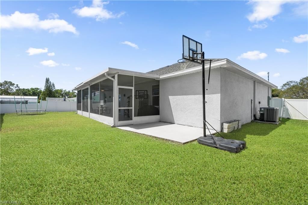 27257 Pinecrest LN, BONITA SPRINGS, FL 34135 — photo 5