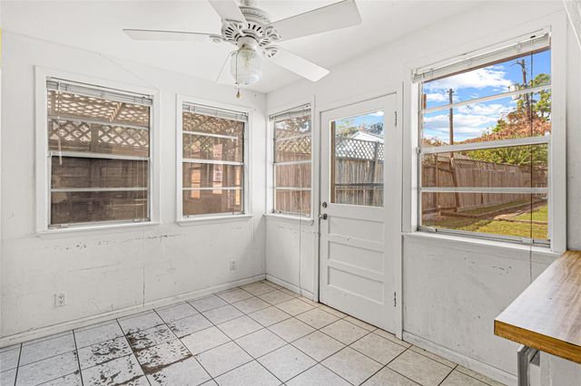 1457 Confederate Road, Houston, TX 77055