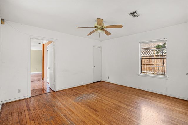 1457 Confederate Road, Houston, TX 77055