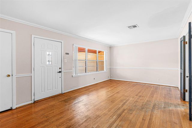 1457 Confederate Road, Houston, TX 77055