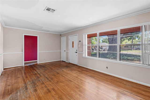 1457 Confederate Road, Houston, TX 77055