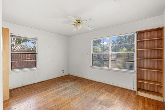 1457 Confederate Road, Houston, TX 77055