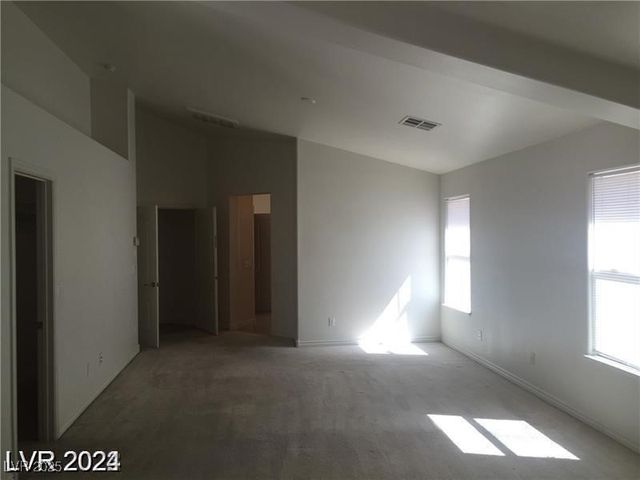 6245 Hawthorn Woods Avenue, Las Vegas, NV 89130
