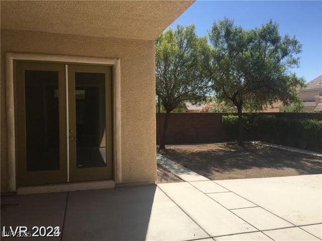 6245 Hawthorn Woods Avenue, Las Vegas, NV 89130