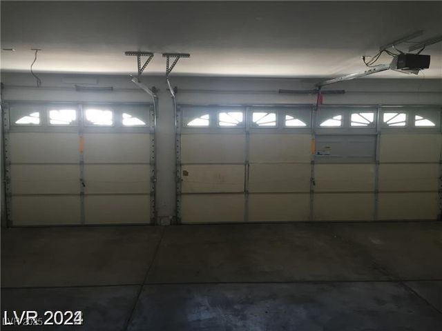 6245 Hawthorn Woods Avenue, Las Vegas, NV 89130