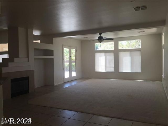 6245 Hawthorn Woods Avenue, Las Vegas, NV 89130