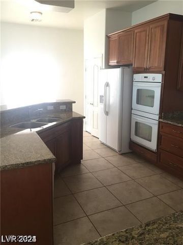 6245 Hawthorn Woods Avenue, Las Vegas, NV 89130