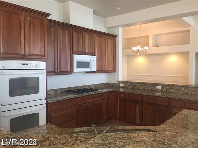 6245 Hawthorn Woods Avenue, Las Vegas, NV 89130