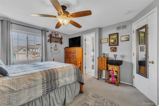 22672 Woodcreek Drive, Brownstown, MI 48134