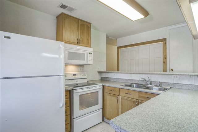1204 King Drive, Bedford, TX 76022