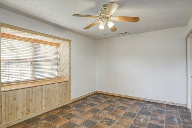 1204 King Drive, Bedford, TX 76022