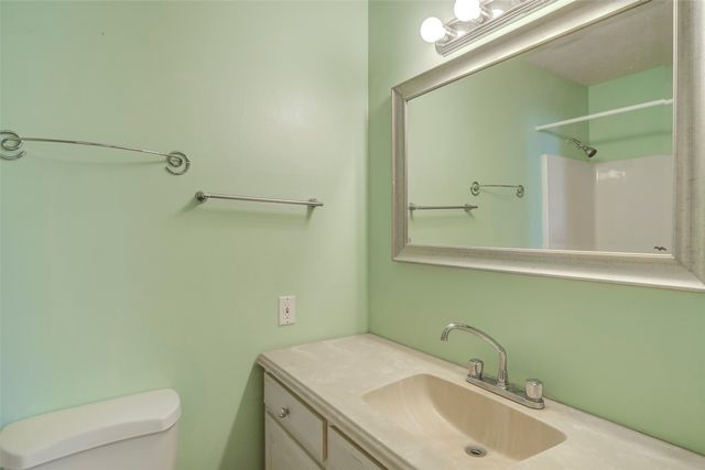 1204 King Drive, Bedford, TX 76022