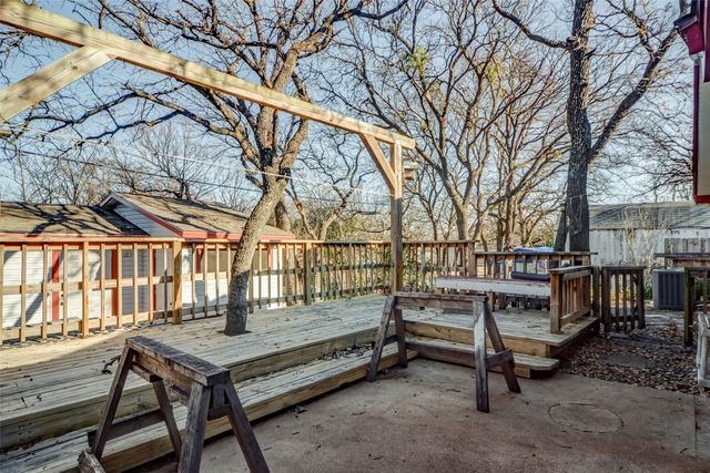 1204 King Drive, Bedford, TX 76022