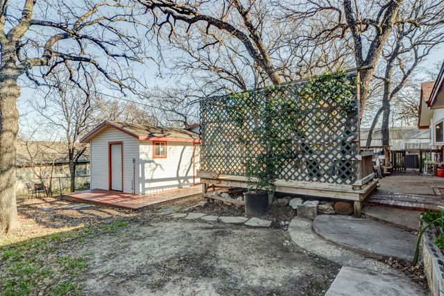 1204 King Drive, Bedford, TX 76022