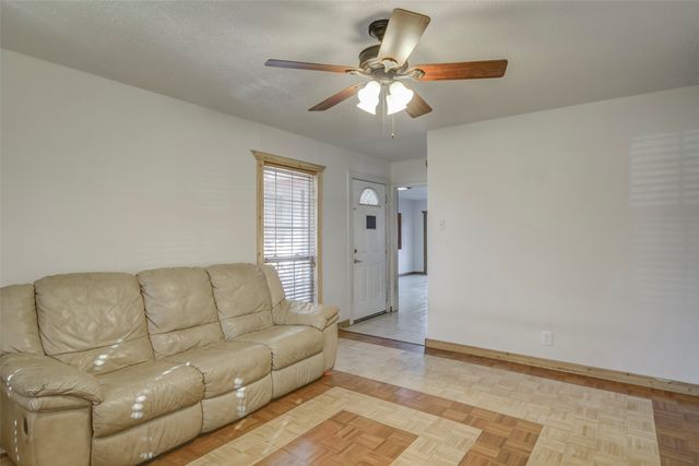 1204 King Drive, Bedford, TX 76022
