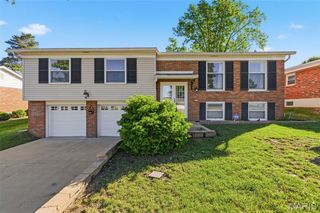 4113 Sunrise Way Drive, St Louis, MO 63125