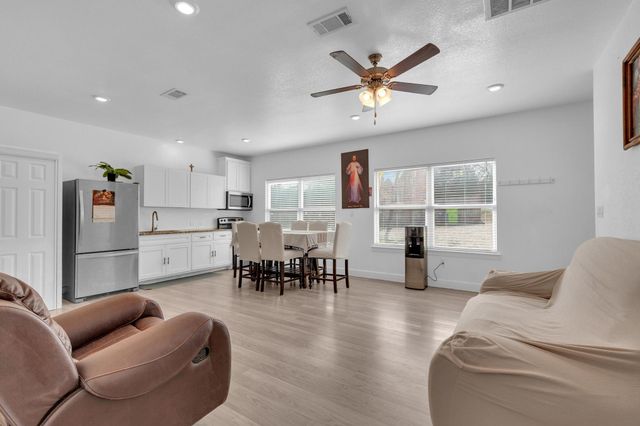 114 Crepe Myrtle PKWY, Elgin, TX 78621