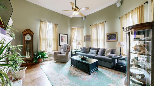 709 Belmont Ave, Shelbyville, TN 37160