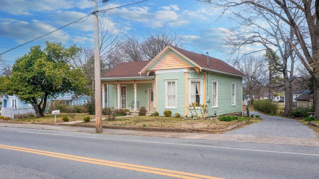 709 Belmont Ave, Shelbyville, TN 37160