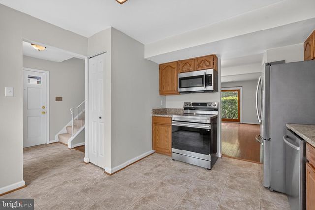 6521 YADKIN CT, Alexandria, VA 22310