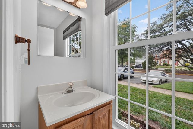 6521 YADKIN CT, Alexandria, VA 22310