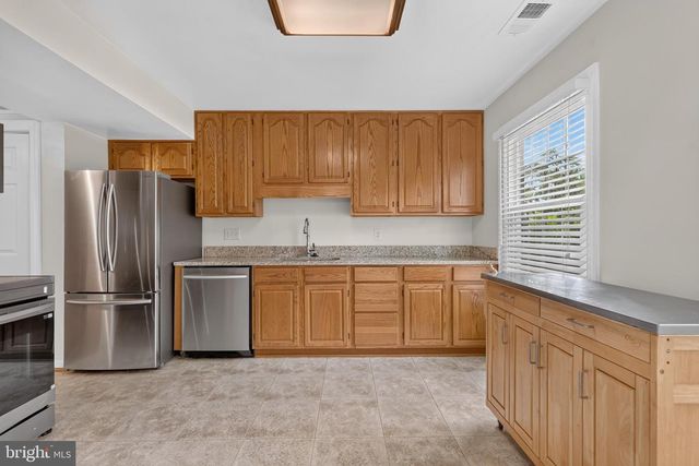 6521 YADKIN CT, Alexandria, VA 22310