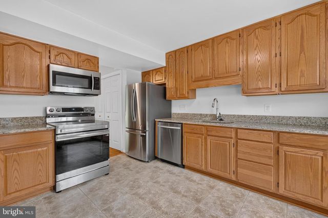 6521 YADKIN CT, Alexandria, VA 22310