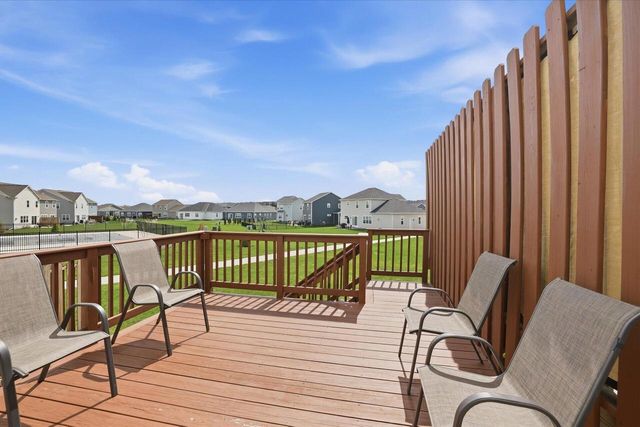 N67W25333 Breckenridge COURT, Sussex, WI 53089