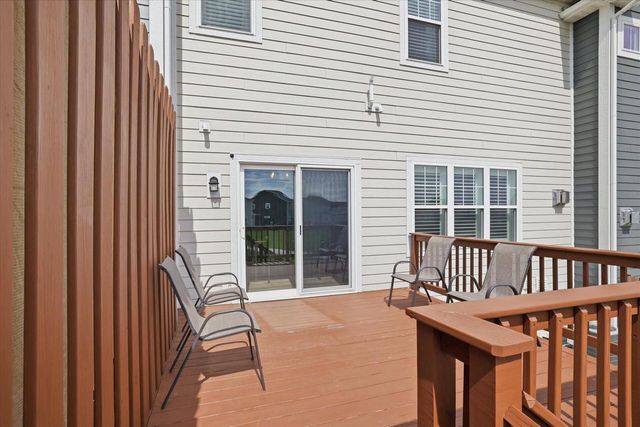 N67W25333 Breckenridge COURT, Sussex, WI 53089