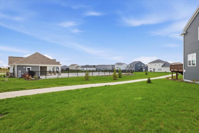 N67W25333 Breckenridge COURT, Sussex, WI 53089