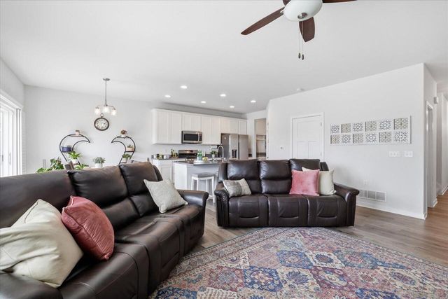N67W25333 Breckenridge COURT, Sussex, WI 53089
