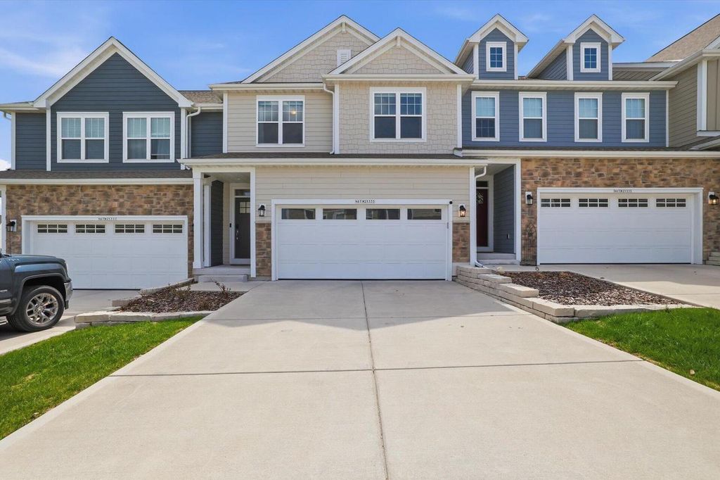 N67W25333 Breckenridge COURT, Sussex, WI 53089