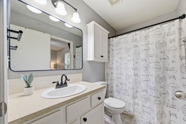 2653 E Spring Hill Ct, Goddard, KS 67052
