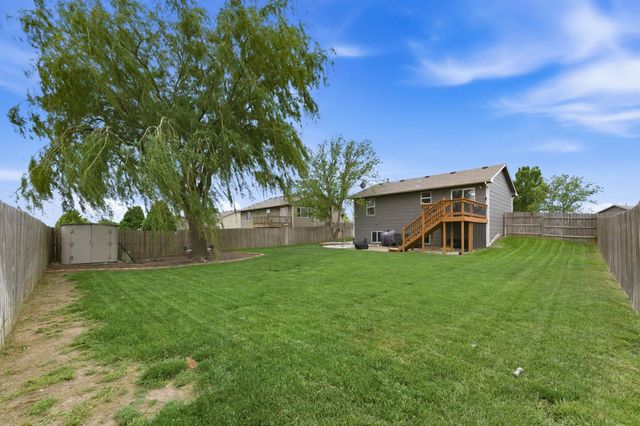 2653 E Spring Hill Ct, Goddard, KS 67052