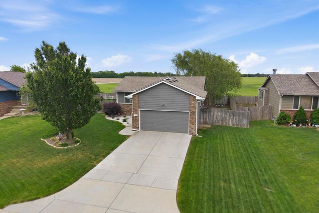 2653 E Spring Hill Ct, Goddard, KS 67052