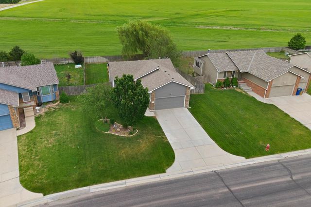 2653 E Spring Hill Ct, Goddard, KS 67052