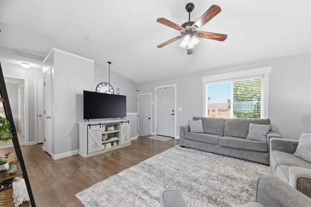 2653 E Spring Hill Ct, Goddard, KS 67052