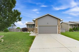 2653 E Spring Hill Ct, Goddard, KS 67052
