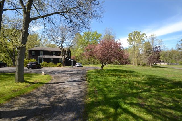 1561 Paddy Lane, Macedon, NY 14502