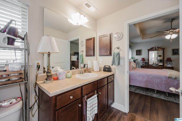 300 VINCENT STREET, Alabaster, AL 35007