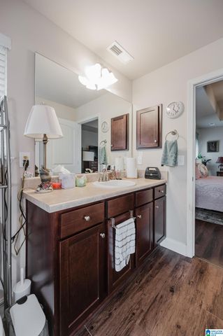 300 VINCENT STREET, Alabaster, AL 35007