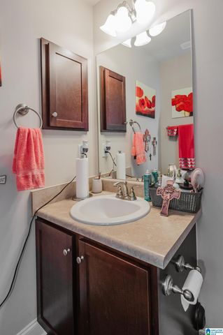 300 VINCENT STREET, Alabaster, AL 35007