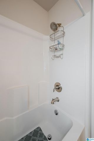 300 VINCENT STREET, Alabaster, AL 35007