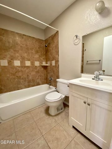 3225 ISLA BANDERAS Way, El Paso, TX 79925