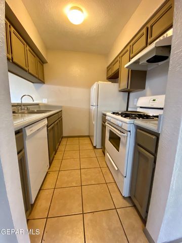 3225 ISLA BANDERAS Way, El Paso, TX 79925